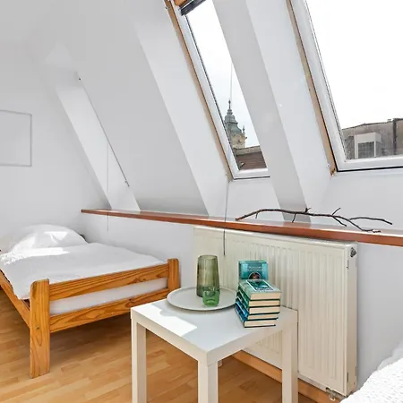 Prima - Spacious In The Main Square With Large Living Apartment Bratislava