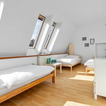 Prima - Spacious In The Main Square With Large Living *