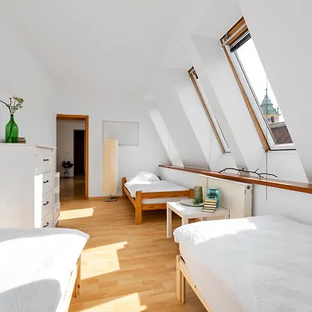 Prima - Spacious In The Main Square With Large Living